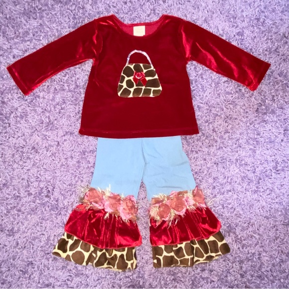 3T Haute Baby Red Velvet Giraffe Feather Embellished Flare Bell Bottom Jeans Set - Picture 2 of 7